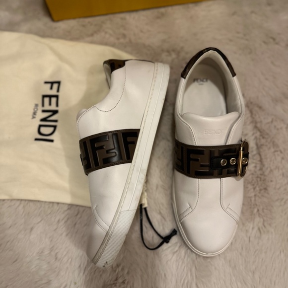 Fendi womens sneakers - Picture 3 of 5
